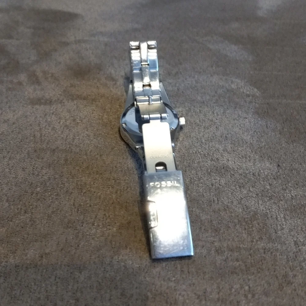 Vintage FOSSIL 10 ATM water resistant stainless steel watch